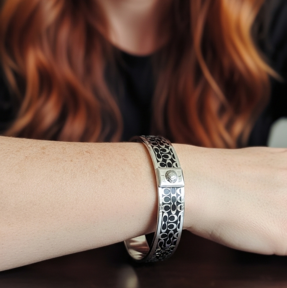 Authentic Coach Silver Black Enamel Signature Logo Bangle Bracelet 7¾"
